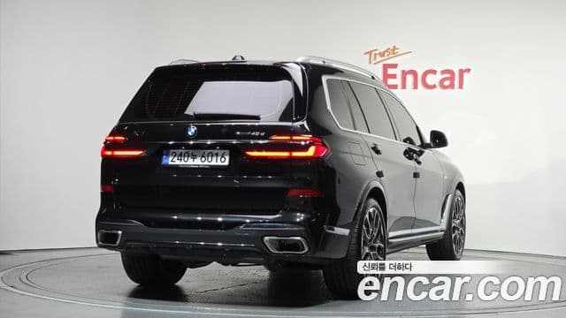 BMW X7 2024 — Photo 20/34