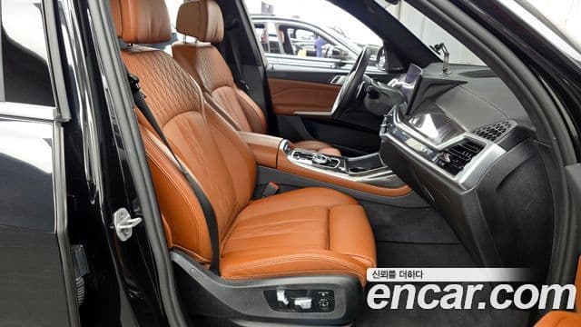 BMW X7 2024 — Photo 11/34