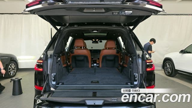 BMW X7 2024 — Photo 26/34