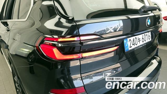 BMW X7 2024 — Photo 10/34