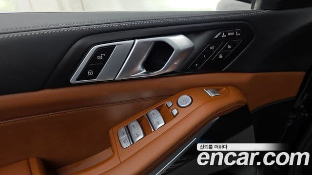 BMW X7 2024 — Photo 12/34