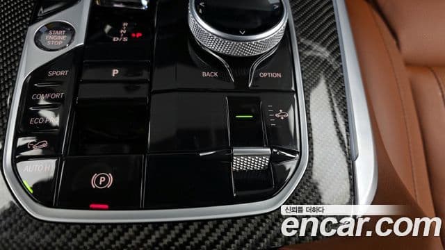 BMW X7 2024 — Photo 23/34