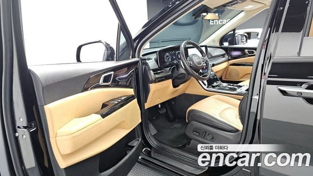 Kia Carnival 2022 — ფოტო 10/20