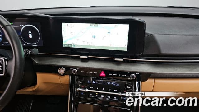 Kia Carnival 2022 — фото 17 из 20