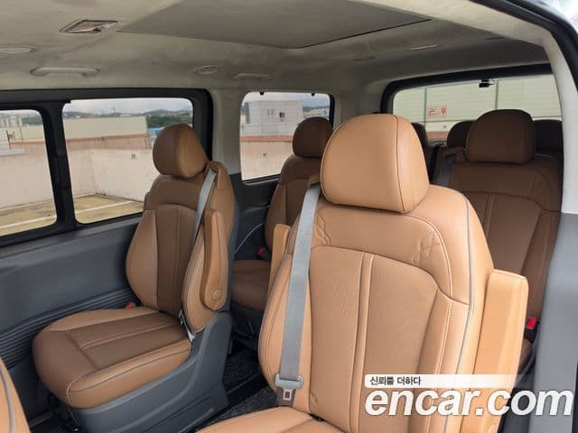 Hyundai Staria 2025 — Şəkil 16/19