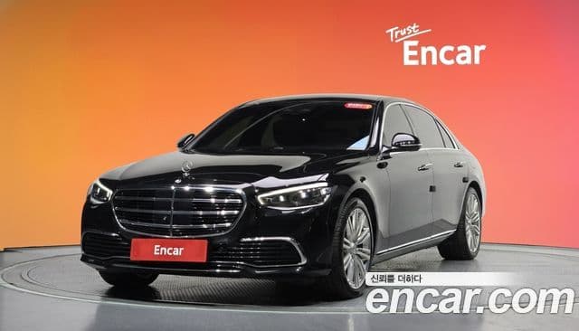 Mercedes-Benz S-Class 2023 — Фото 1/20