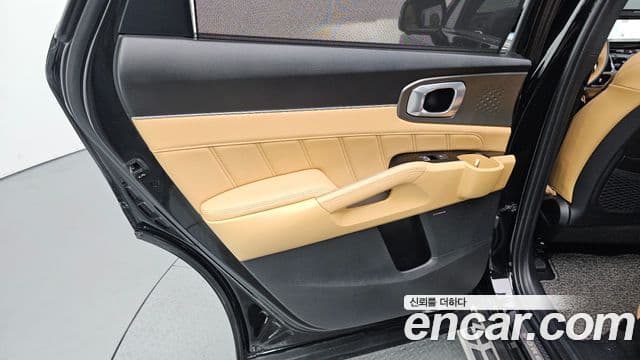 Kia Sorento 2022 — Photo 18/34