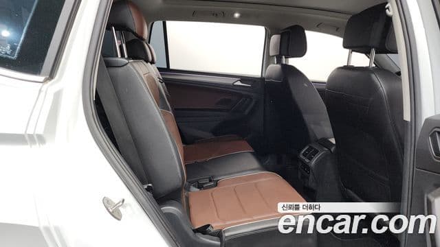 Volkswagen Tiguan Allspace 2022 — ფოტო 11/20