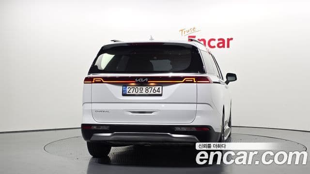 Kia Carnival 2022 — ფოტო 4/20