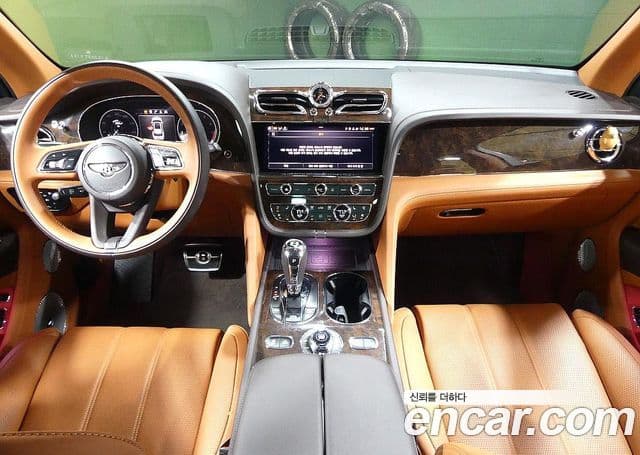 Bentley Bentayga 2021 — ფოტო 3/20