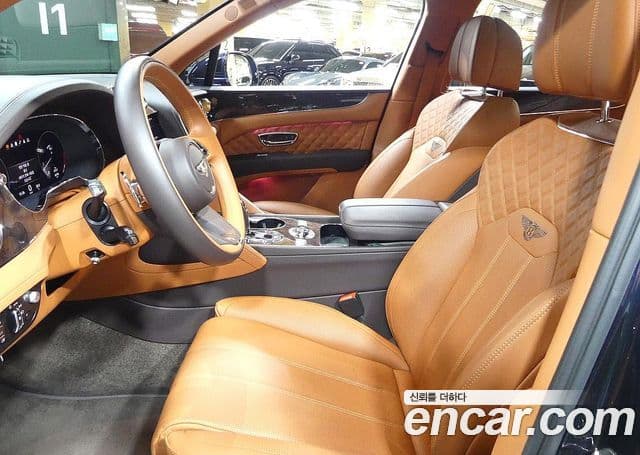 Bentley Bentayga 2021 — Şəkil 7/20