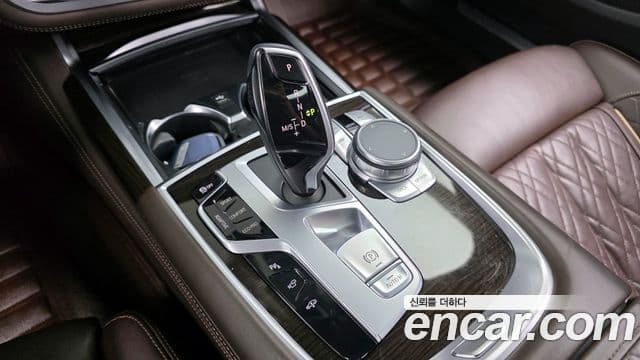 BMW 7 Series 2020 — ფოტო 9/20