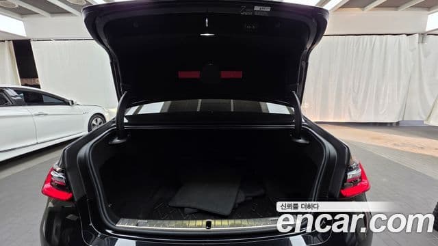 BMW 7 Series 2020 — ფოტო 20/20