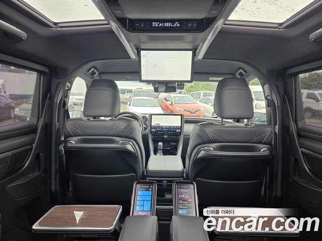 Toyota Alphard 2024 — Фото 15/20