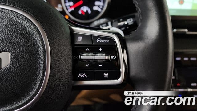 Kia Carnival 2022 — Фото 16/20