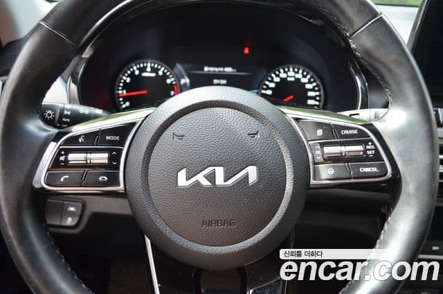 Kia Seltos 2022 — фото 9 из 20