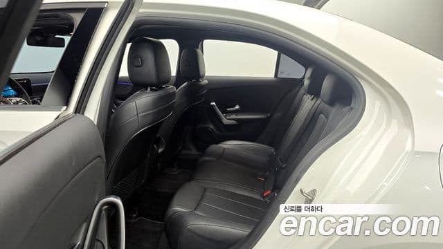 Mercedes-Benz A-Class 2020 — Şəkil 11/20