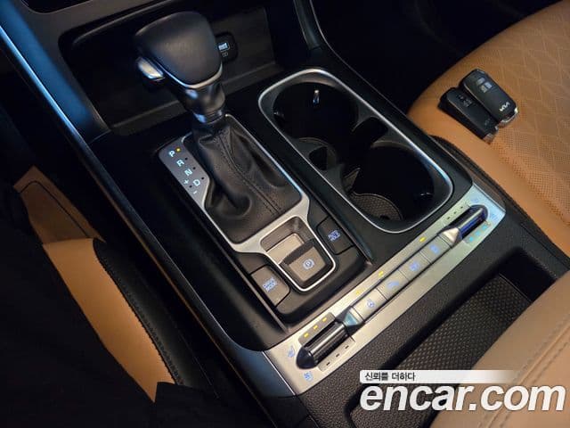 Kia Carnival 2022 — Фото 18/20
