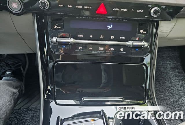Kia Carnival 2023 — Фото 9/19