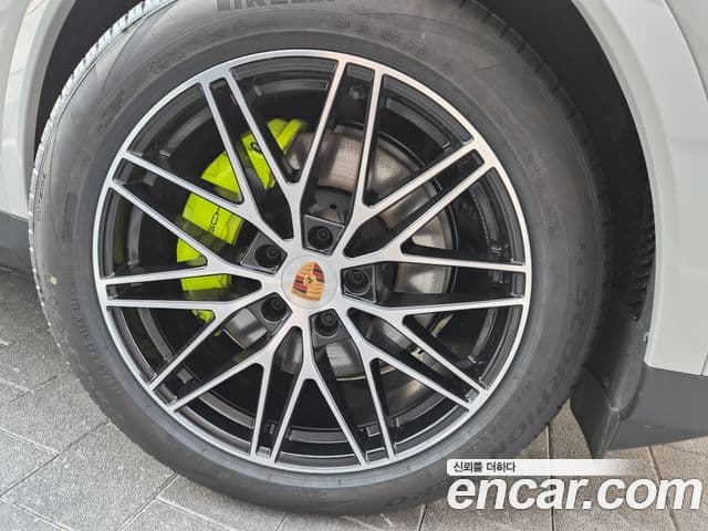 Porsche Cayenne 2026 — ფოტო 6/11
