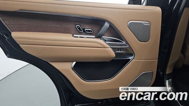 Land Rover Range Rover 2026 — Photo 23/39