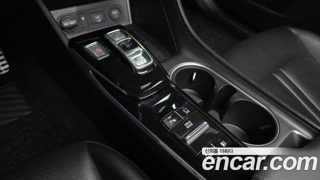 Hyundai Sonata 2022 — ფოტო 8/20