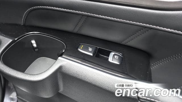 Kia Sorento 2020 — ფოტო 19/20
