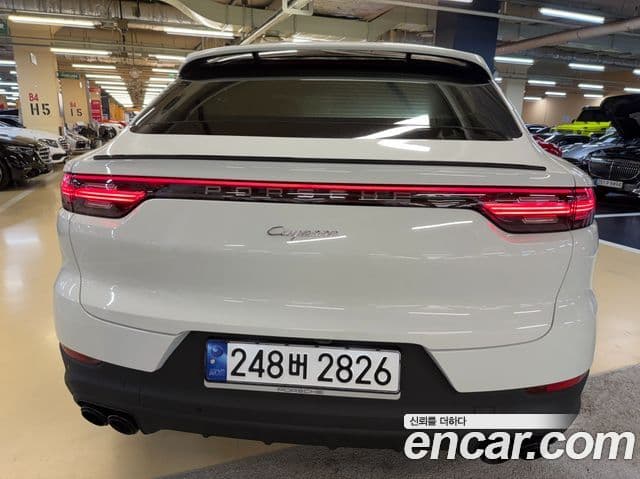 Porsche Cayenne 2023 — Şəkil 9/20