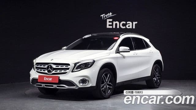 Mercedes-Benz GLA-Class 2019 — ფოტო 1/20