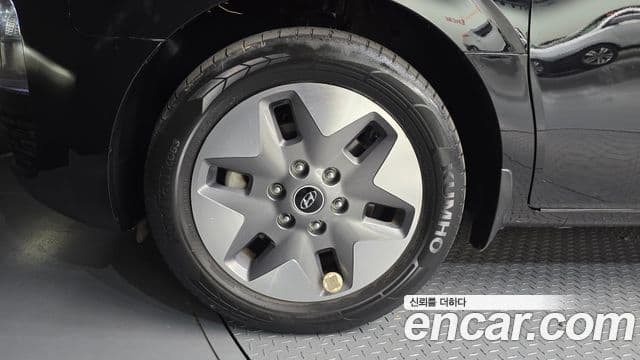 Hyundai Staria 2021 — фото 5 из 20