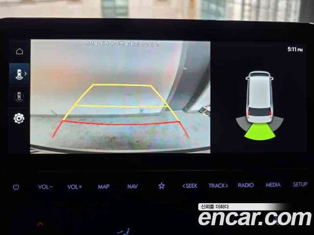 Hyundai Staria 2023 — ფოტო 13/19