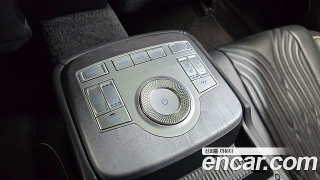 Genesis Electrified G80 2020 — Şəkil 19/20