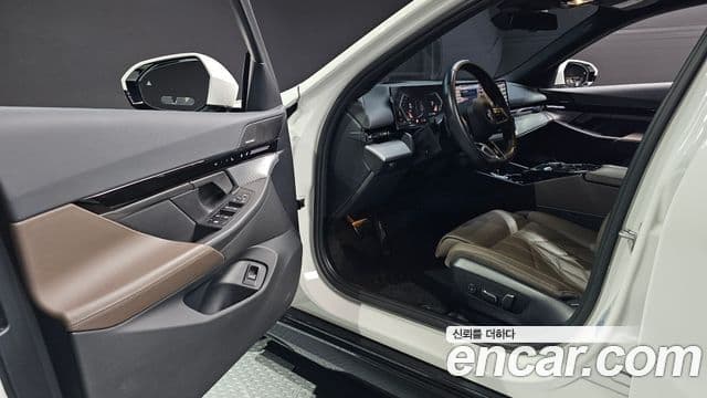 BMW 5 Series 2024 — ფოტო 10/20