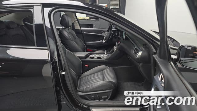 Genesis G70 2019 — Photo 16/34