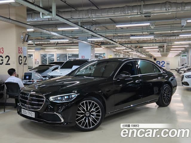Mercedes-Benz S-Class 2025 — Photo 5/20
