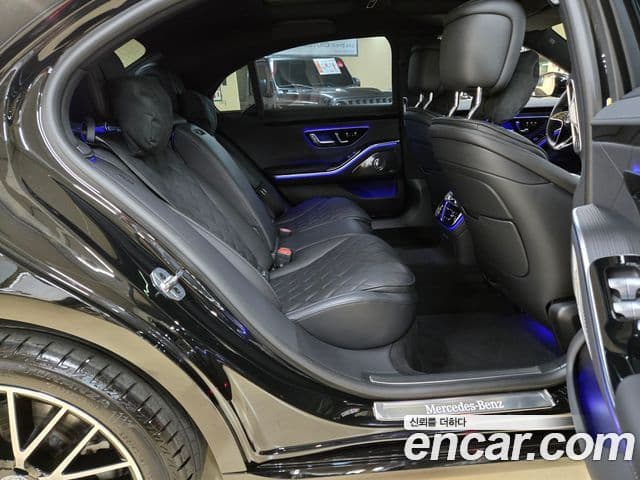 Mercedes-Benz S-Class 2025 — Photo 10/20
