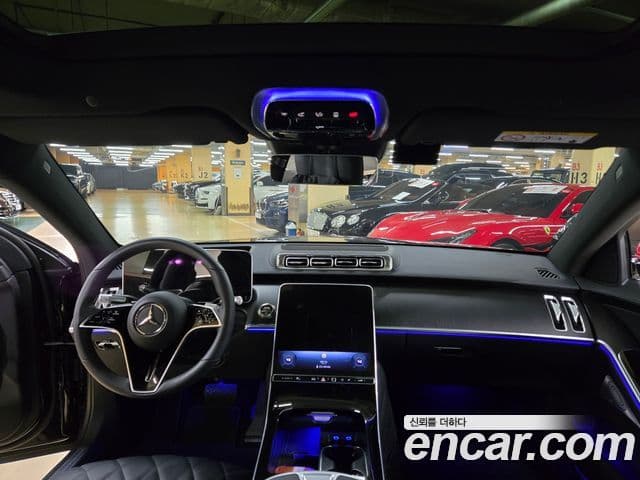 Mercedes-Benz S-Class 2025 — Photo 8/20