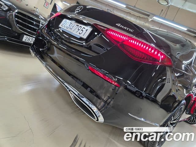 Mercedes-Benz S-Class 2025 — Photo 9/20