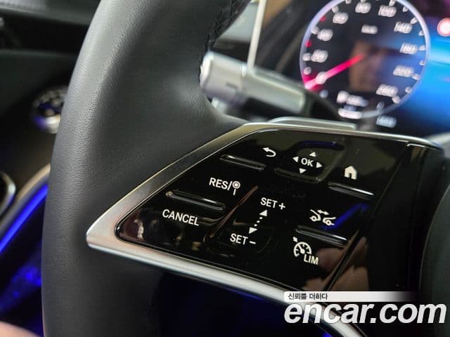 Mercedes-Benz S-Class 2025 — Photo 15/20