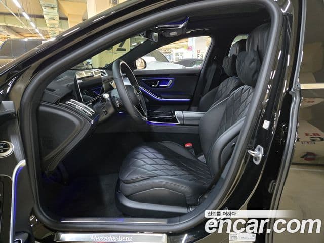 Mercedes-Benz S-Class 2025 — Photo 16/20