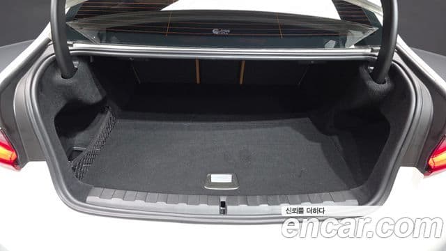 BMW 3 Series 2023 — ფოტო 20/20