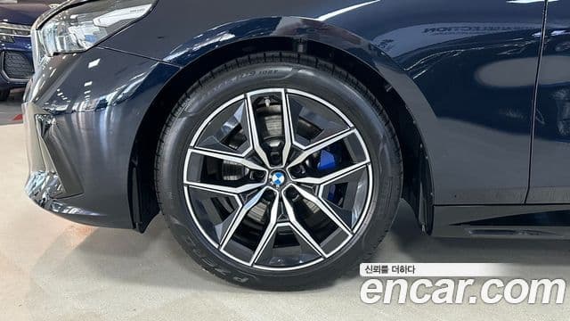 BMW 5 Series 2025 — фото 4 из 20
