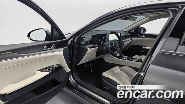 Kia K5 2025 — фото 10 из 20