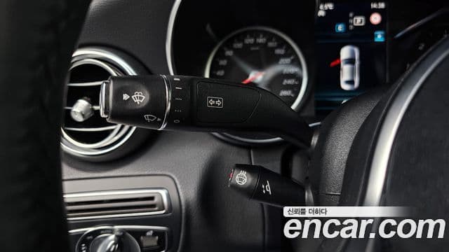 Mercedes-Benz C-Class 2019 — ფოტო 4/20