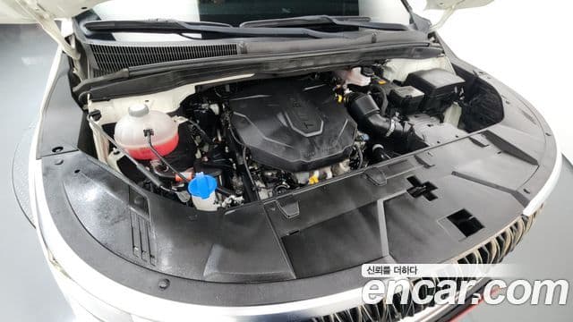 Kia Carnival 2020 — ფოტო 6/20