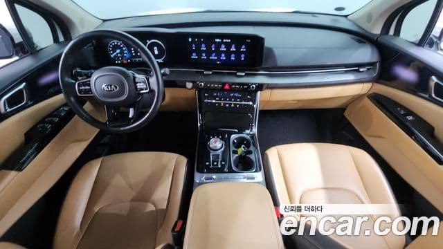 Kia Carnival 2020 — ფოტო 7/20