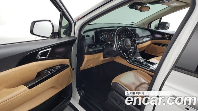 Kia Carnival 2020 — ფოტო 10/20