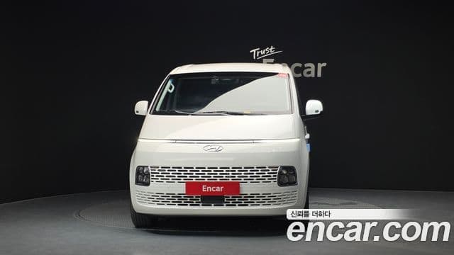 Hyundai Staria 2021 — ფოტო 3/20
