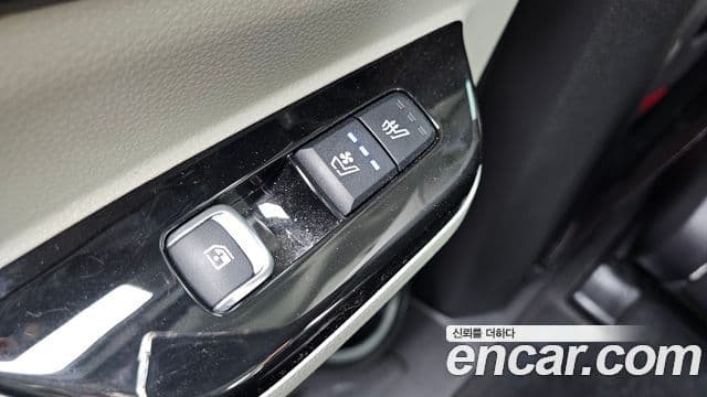 Kia Carnival 2023 — фото 20 из 20