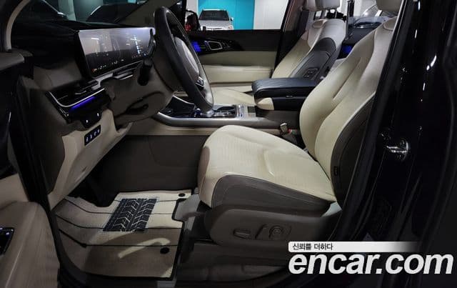 Kia Carnival 2024 — ფოტო 13/18